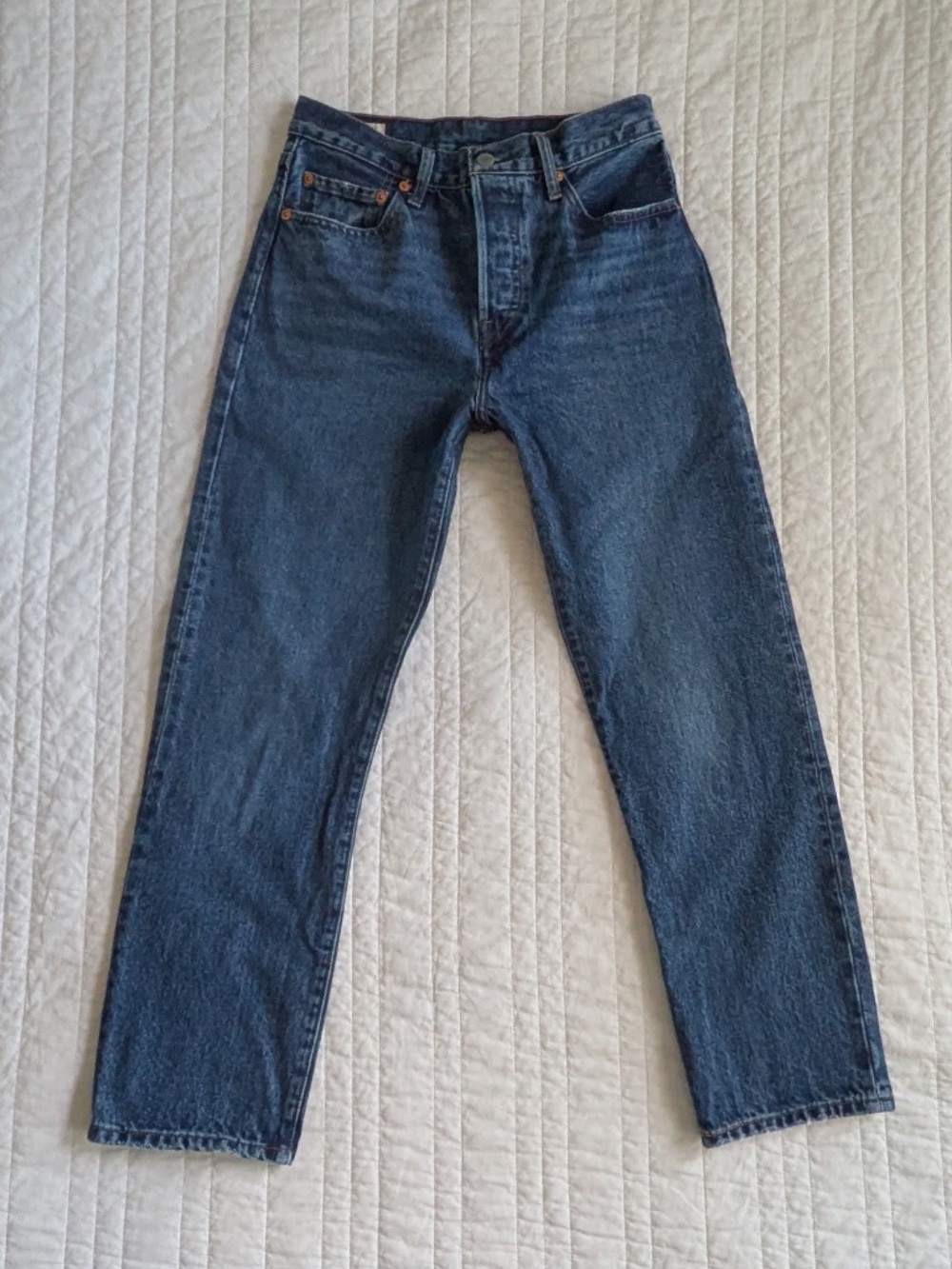 Levi’s 501 Blue Jeans 100% Cotton Denim Fits 26x26 Medium Dark Wash Straight Leg